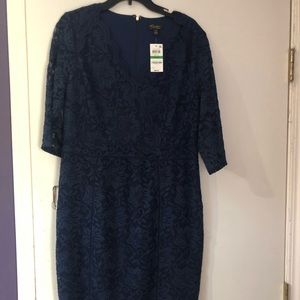 COPY - Navy 3/4 sleeve lace dress